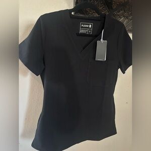 Plege Black 3-Pocket V-Neck Top
